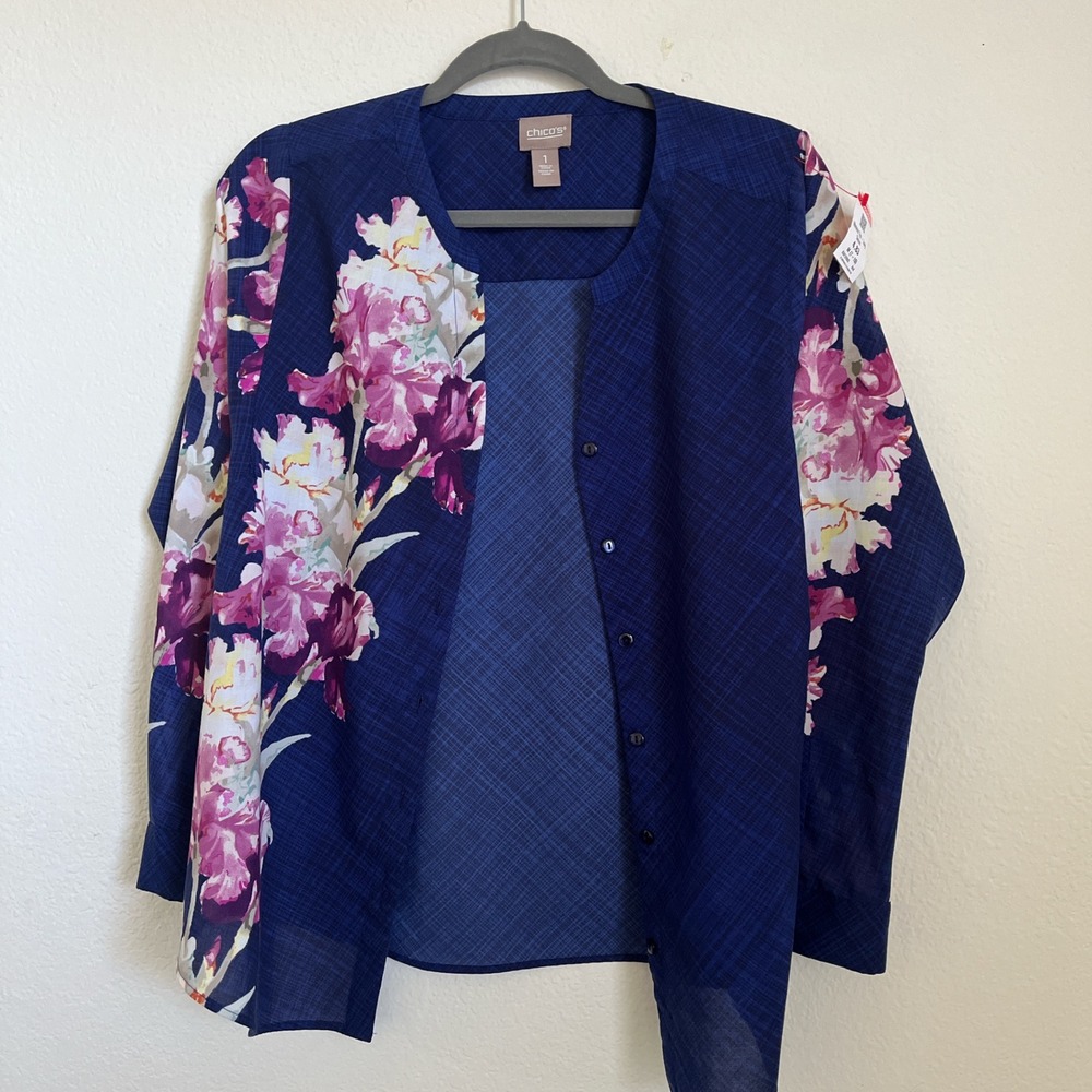 Chico's Blue Floral Blouse Size 1 Boho‎ Cottagecore Lightweight Button Front Top